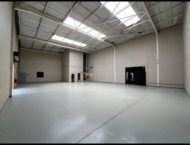 2,616M² WAREHOUSE TO LET IN STRIJDOMPARK